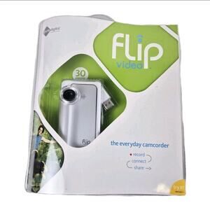 Flip Video F130W White 2x Digital Zoom USB 512MB Memory NEW
